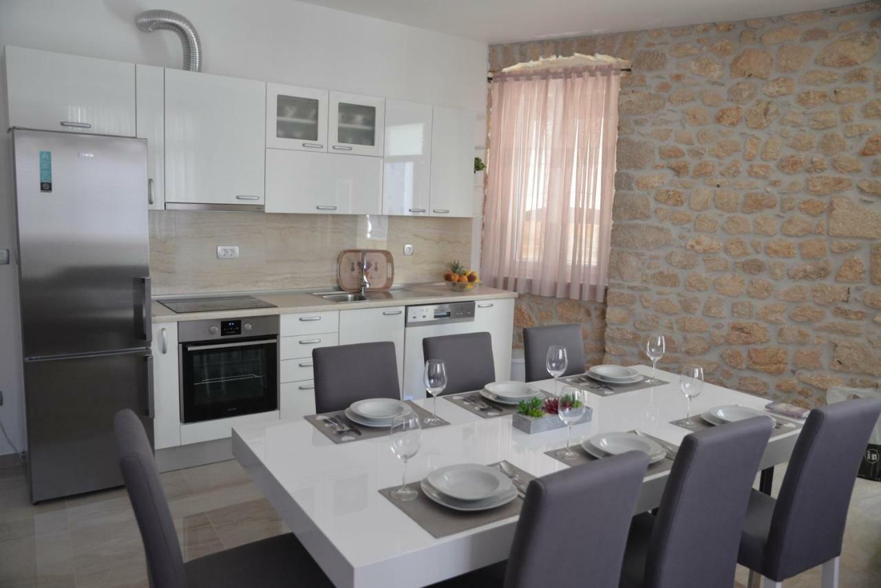 Apartmani Olujic Imotski Buitenkant foto